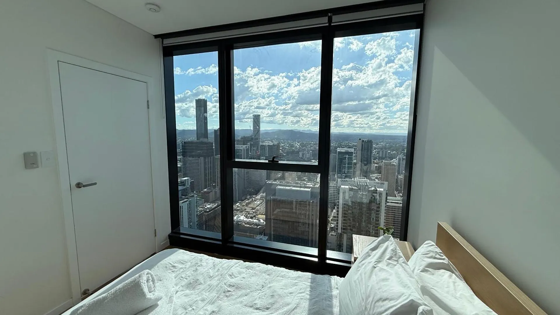 Amazing Views 60Th Level Skytower 3 Bedrooms Brisbane Australia